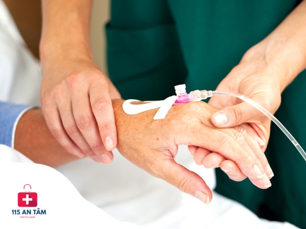 Dịch Vụ Truyền Dịch, Truyền Nước Biển Tại Nhà TPHCM Uy Tín